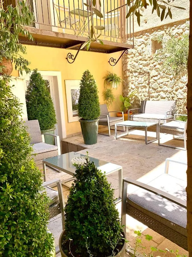 La Maison Du Courtil, Amande-Olive Moustiers-Sainte-Marie France